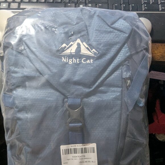 Night Cat Internal-frame Hiking Backpack: 30L Camping Blue Backpack - Picture 2 of 6